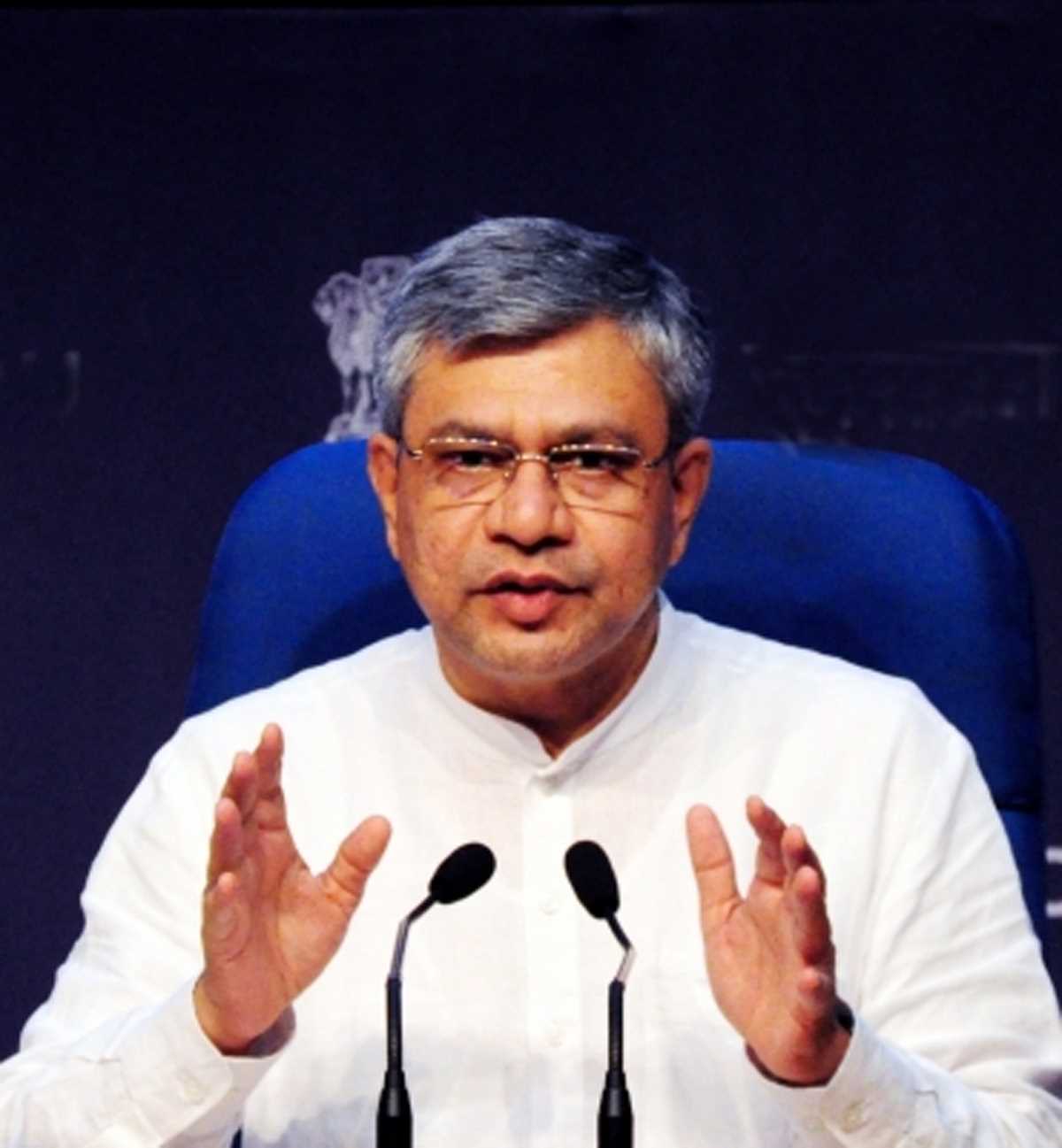 फ्लेक्सी फेयर पॉलिसी को वापस लेने का कोई प्रस्ताव नहीं : रेल मंत्री